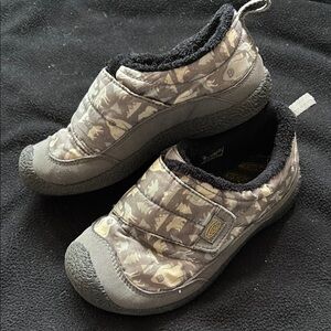 Keen Fleece Lined Slip-On Sneakers size 13